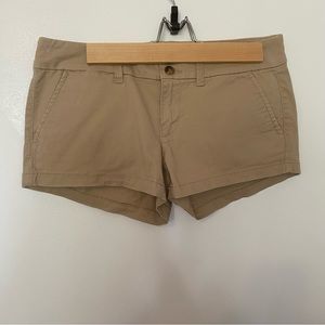 American Eagle Women’s Tan Cargo Shorts - Size 4
